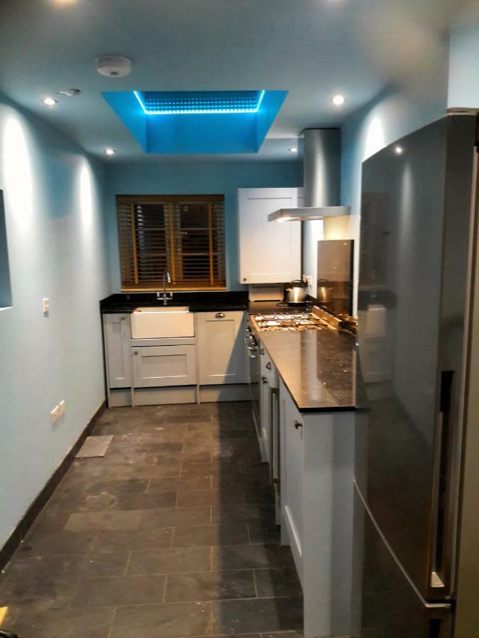 Simpsons Cottage - Grove Road Cottages ستارتفورد أبون آفون المظهر الخارجي الصورة